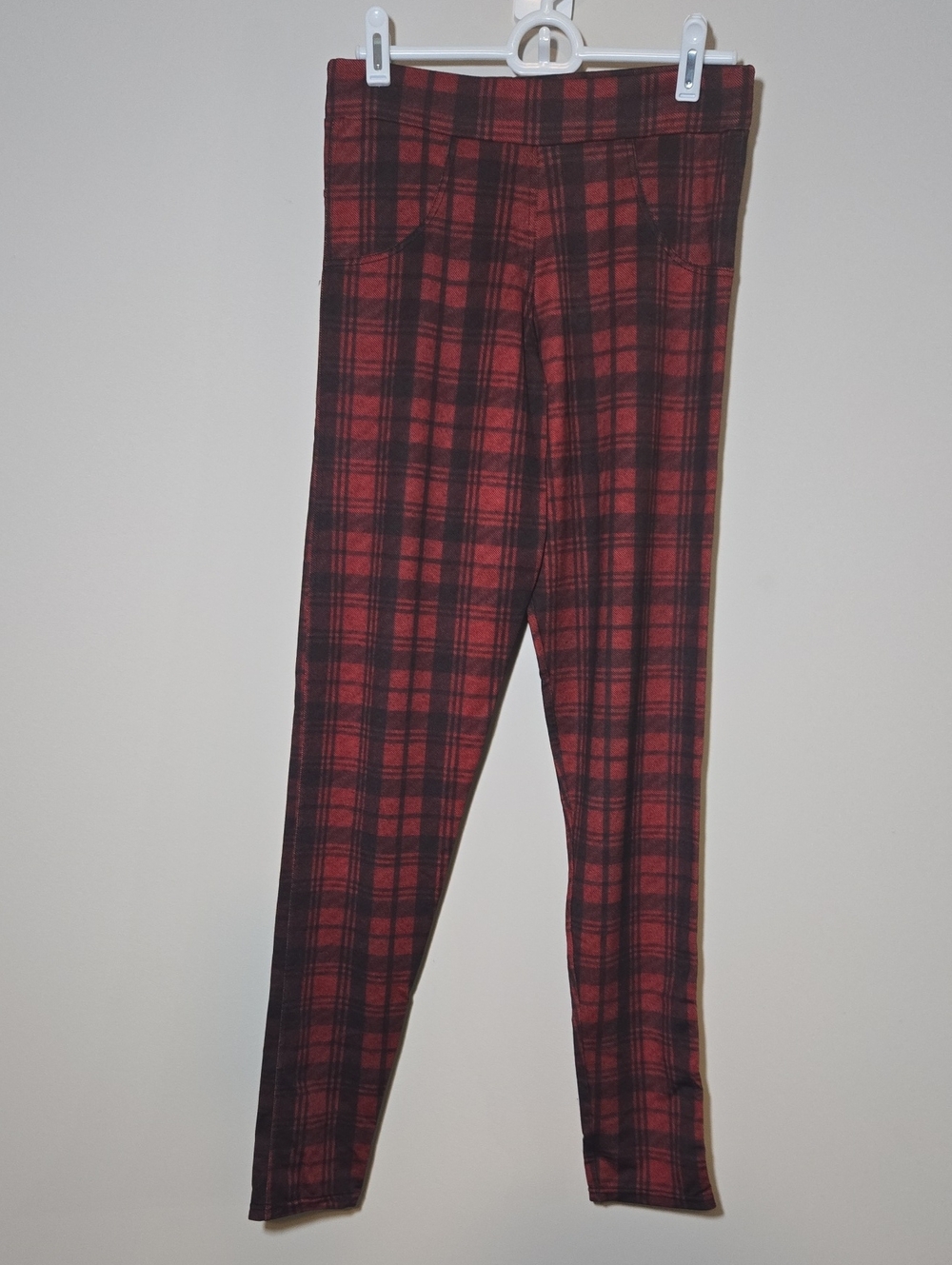 Calzedonia Plaid Leggings in Red & Black Size Medium